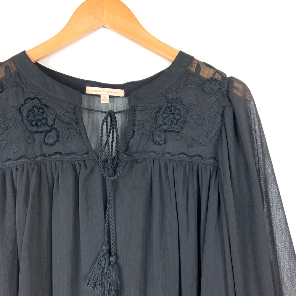 Gibson Latimer Embroidered Blouse Sz Medium - Picture 3 of 7
